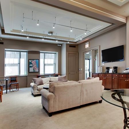Dewitt Hotel And Suites 시카고 외부 사진
