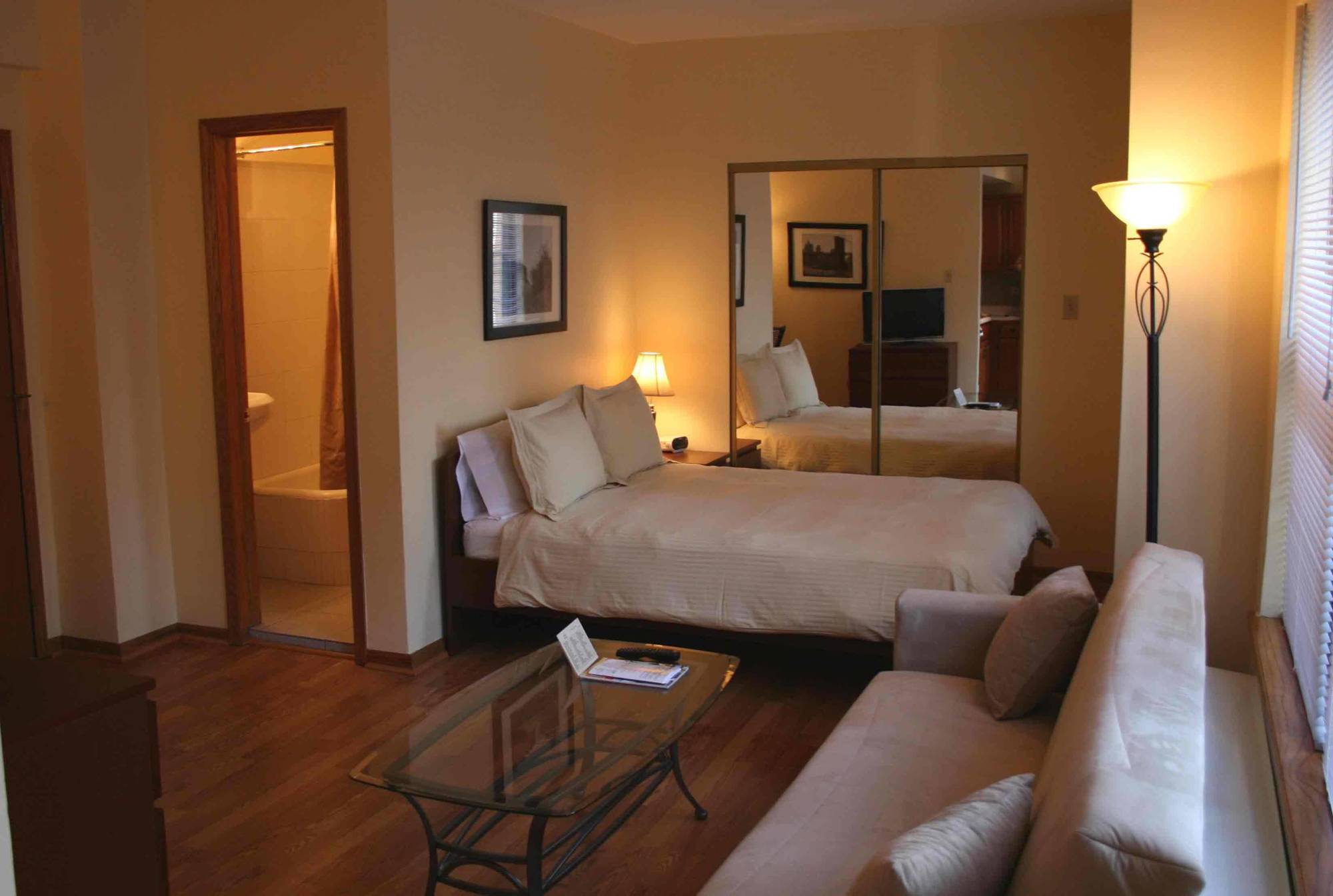 Dewitt Hotel And Suites 시카고 객실 사진