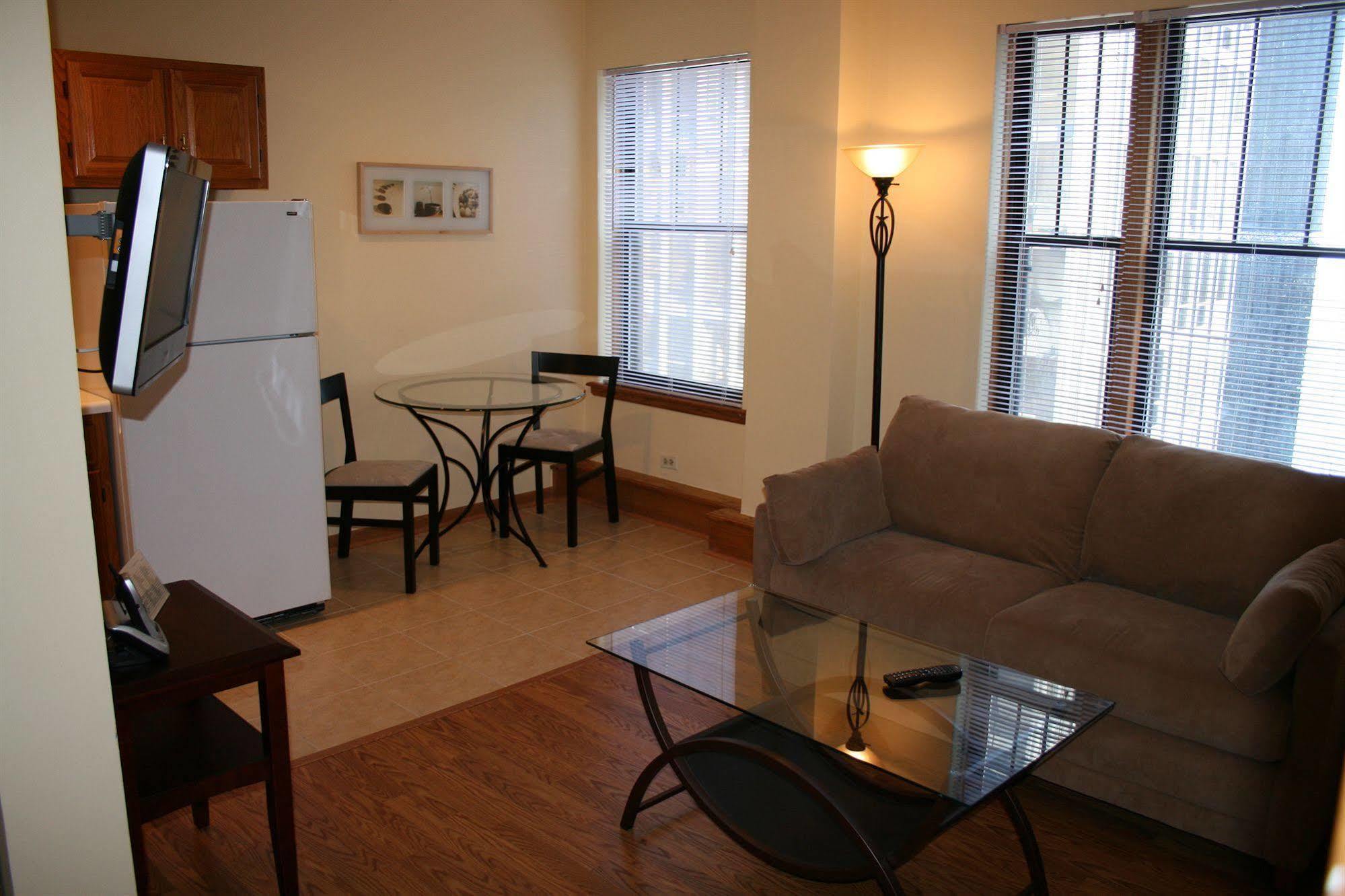 Dewitt Hotel And Suites 시카고 외부 사진
