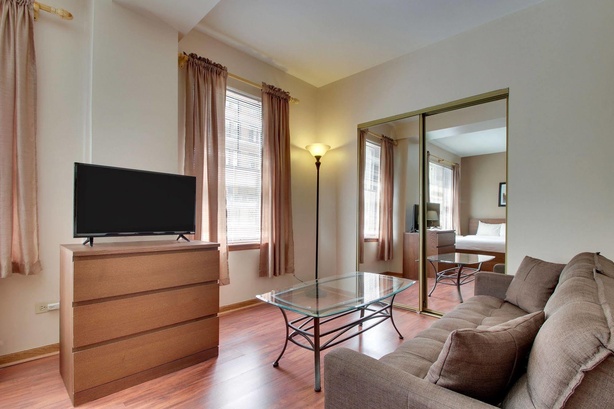 Dewitt Hotel And Suites 시카고 외부 사진